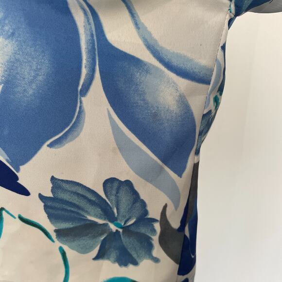 Vintage Blouse Top Size 12 Blue White Floral Short Sleeve Button Casual Office - Picture 9 of 12